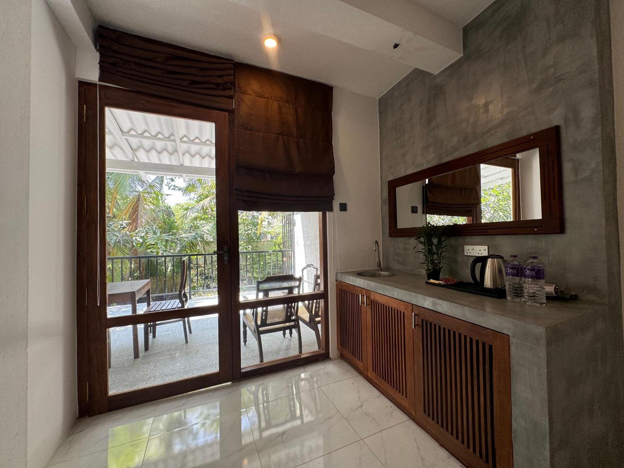 Brinkhouse Guesthouse , Unawatuna Beach Exterior foto