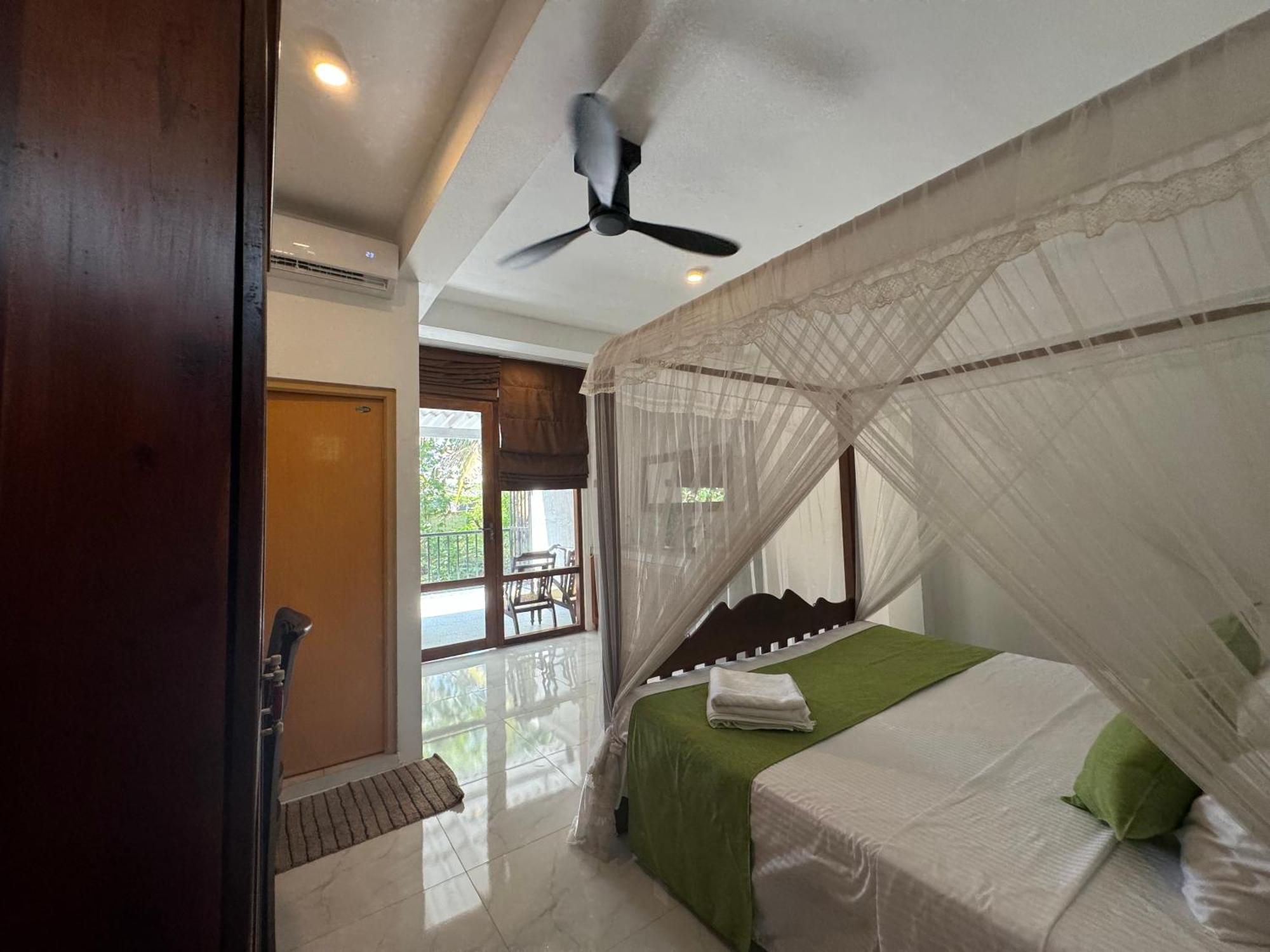 Brinkhouse Guesthouse , Unawatuna Beach Exterior foto